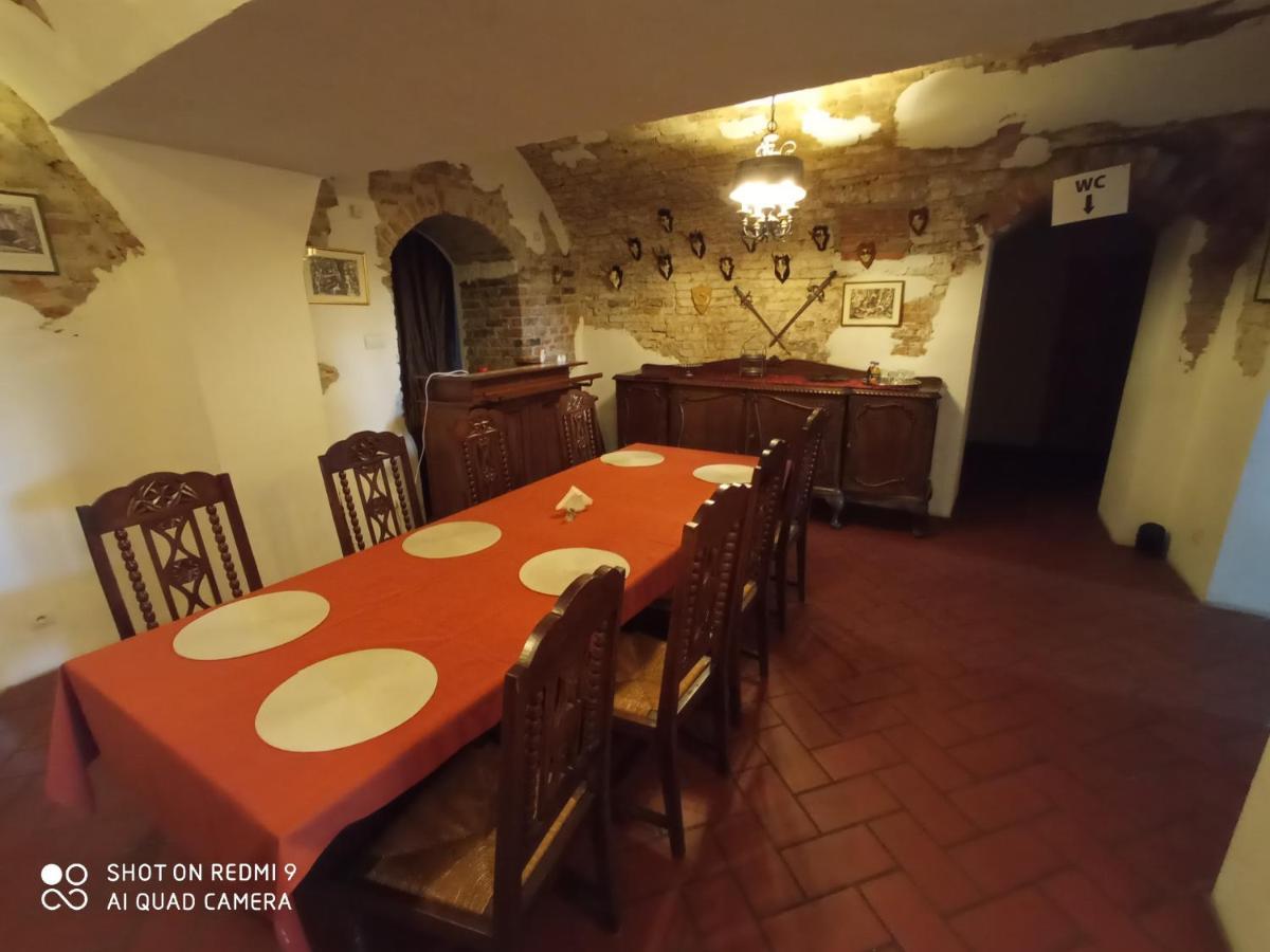 Dwor Strzyzew Bed & Breakfast Zelazowa Wola Екстериор снимка