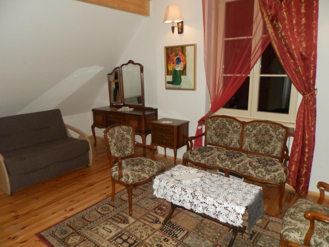 Dwor Strzyzew Bed & Breakfast Zelazowa Wola Екстериор снимка